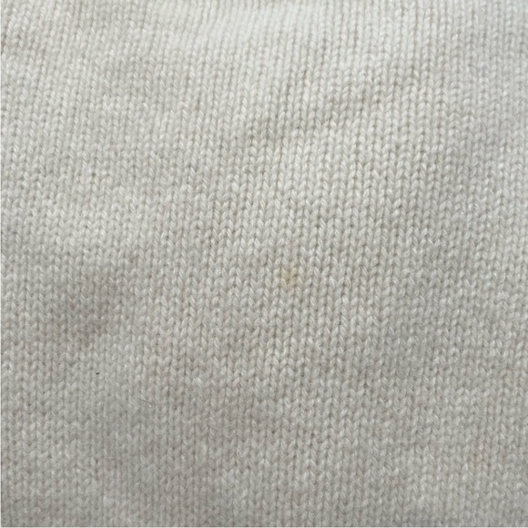 L. Zara 100% Wool Sweater - Picture 12 of 14